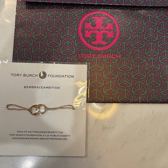 Tory Burch #embraceambition Bracelet - Picture 1 of 5